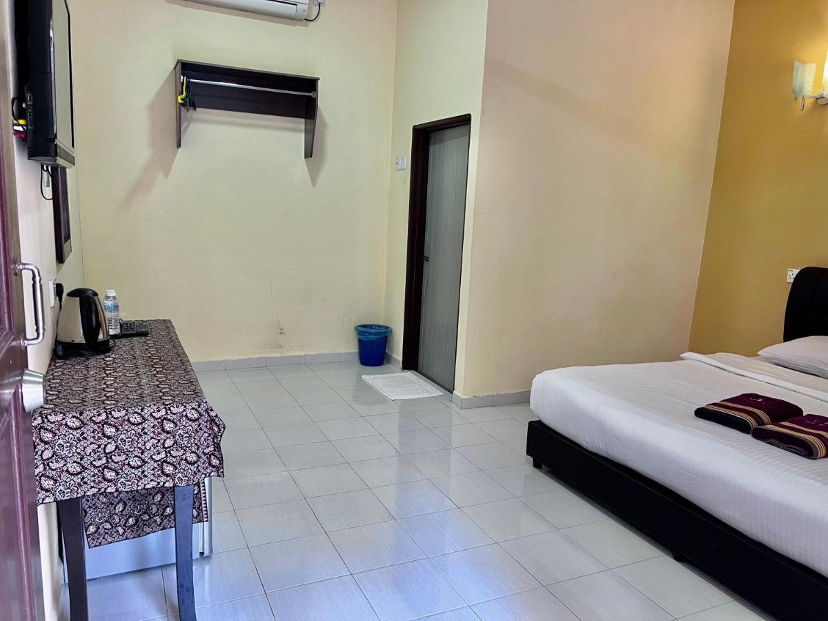 Dhania Cenang Beach Resort Pantai Cenang  Exterior foto