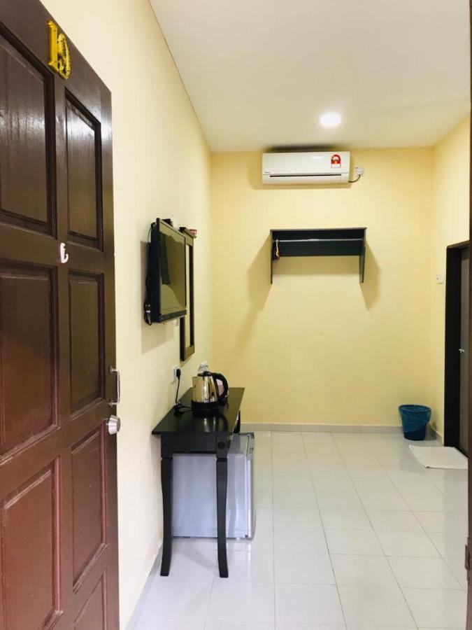 Dhania Cenang Beach Resort Pantai Cenang  Exterior foto