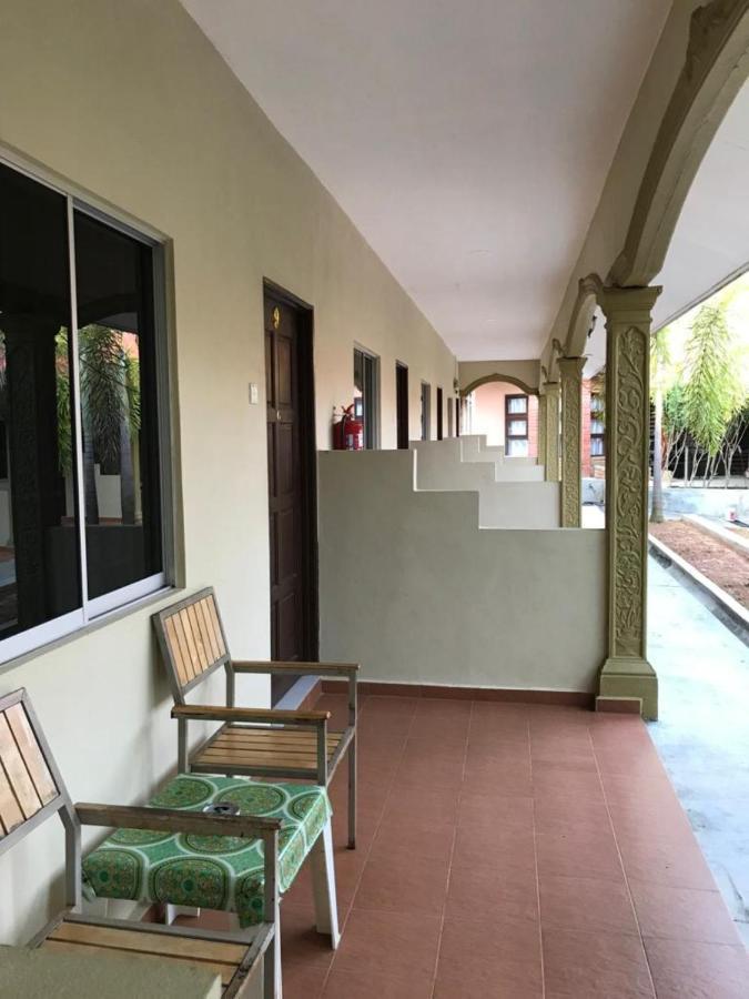Dhania Cenang Beach Resort Pantai Cenang  Exterior foto